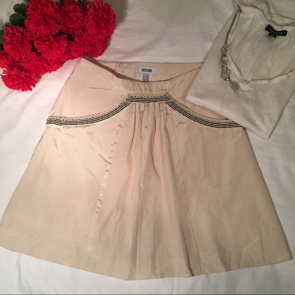 🎁Moschino ivory skirt with pockets 🎁